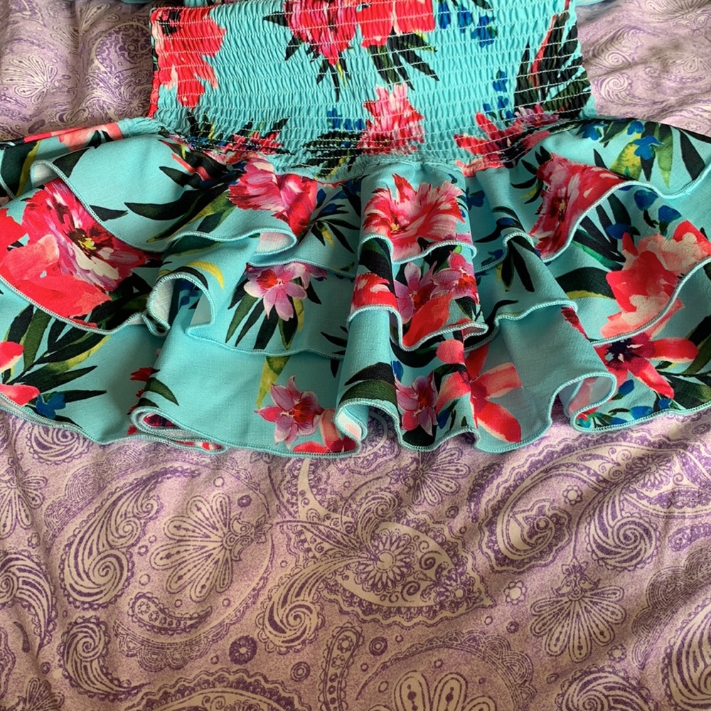 Dress - Picture 7 of 7